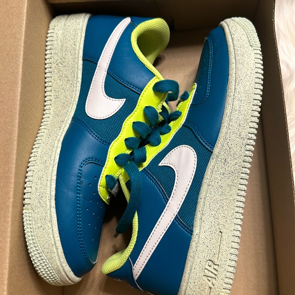 Only worn once Nike Air Force 1 crater nn